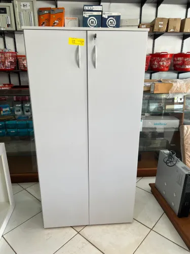 Armário Alto P/Escritório Com 2 Portas e chave 
