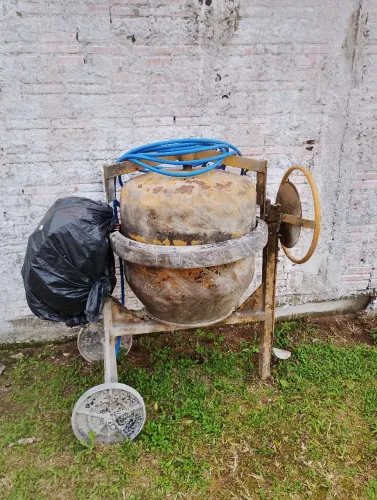 Betoneira 150 litros 
