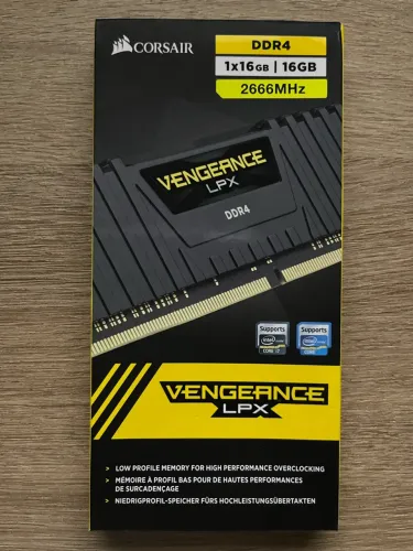 Memória 16GB DDR4 2666mhz Corsair Vengance LPX seminova