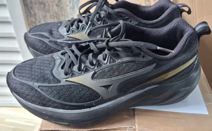 Tenis mizuno número 39