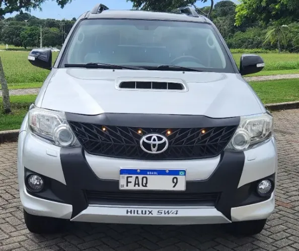 Toyota Hilux SW4 SRV D4-d 4X4 3.0 TDI Dies. AUT 2013