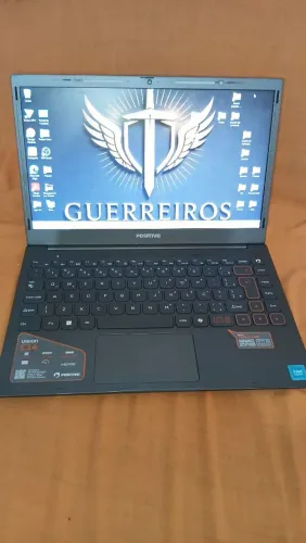 Notebook 4 meses de uso, novinho, com nota e garantia, intacto, somente hoje.