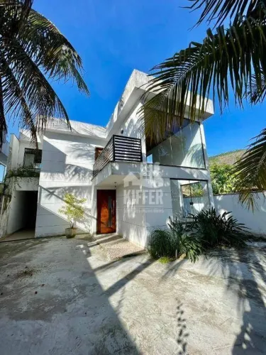 Casa com 4 quartos à venda, 180 m² por R$ 1.300.000 - Itaipu - Niterói/RJ