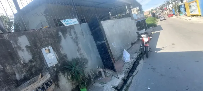 Vende-se esta casa 