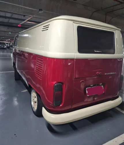 Volkswagen Kombi Standard/ Luxo/ Serie Prata 1982
