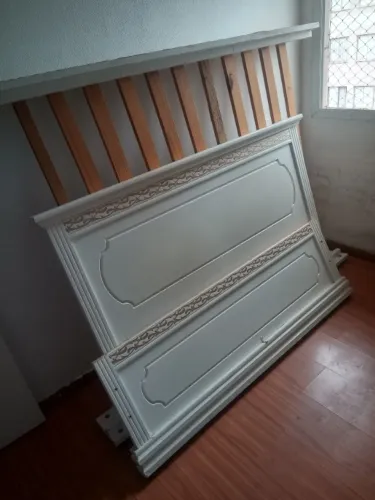 Cama de casal em oferta