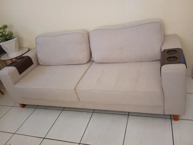 Sofá 4 lugares em excelente estado 