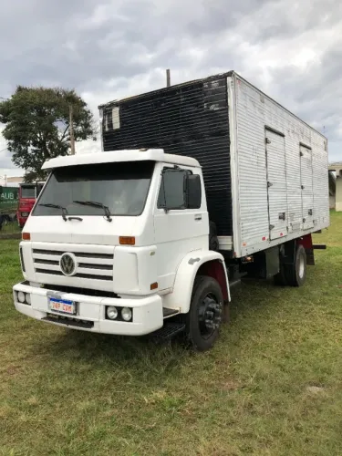 VOLKSWAGEN 13-180 BAÚ 4X2 TOCO 2002