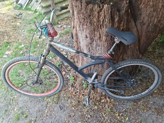 Bicicleta cross com freio a disco e suspensão, aro 26 - Pará reforma. 