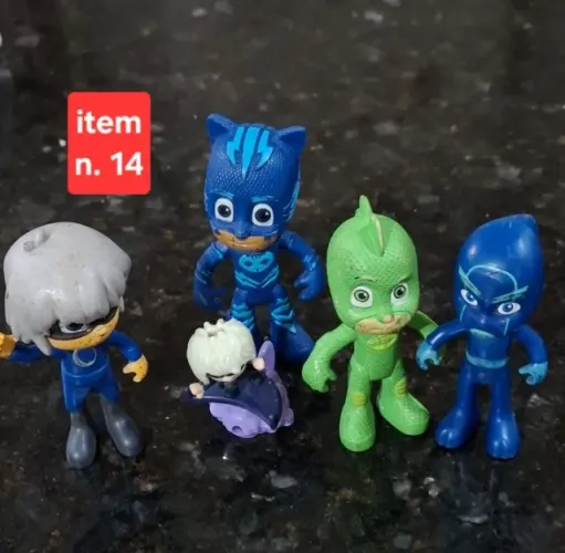 DESAPEGO de Personagens da série infantil HEROIS DE PIJAMA
