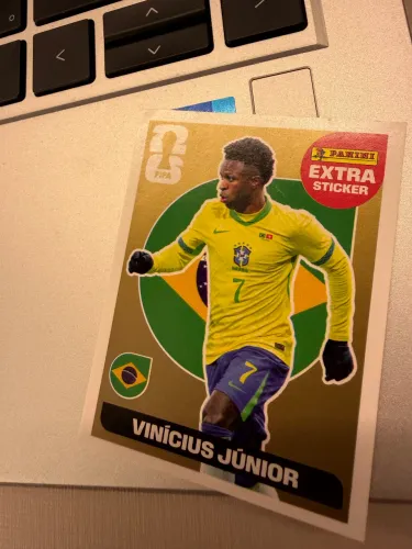 Figurinha Extra Legend Gold Ouro Vinícius Júnior Copa do Mundo 2026 Panini - Vini Jr.