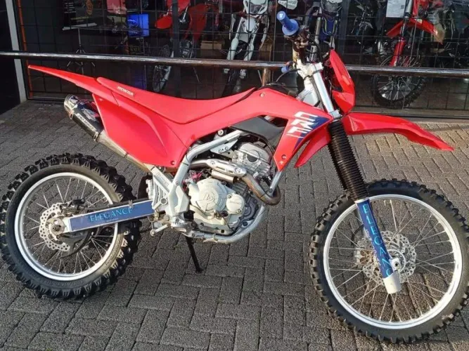 HONDA CRF 250 F 2025