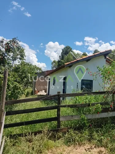 Venda de Sítio em Lagoinha-SP: 2 Quartos, 1 Suíte, 1 Sala, 2 Banheiros em 18.000m² de Área