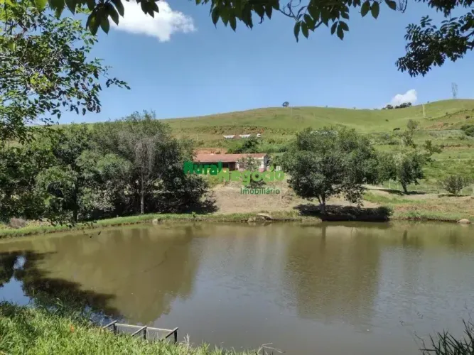 SÍTIO FORMADO RICO EM ÁGUA AS MARGENS DA VIA DUTRA EM LAVRINHAS-SP