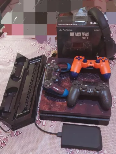 PlayStation 4 PS4 Slim 1Tb (DESBLOQUEADO)
