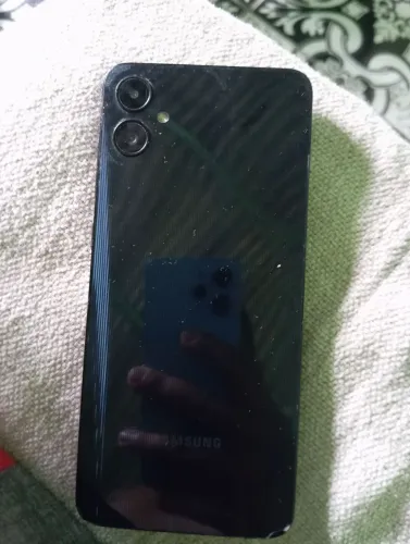 o celular Samsung A05 128 GB bom estado sem trinco valor 300 até 280