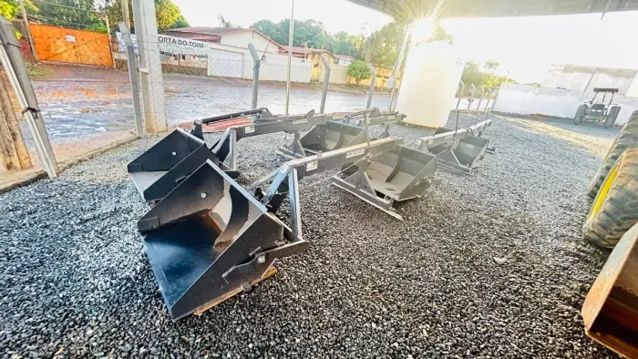 Conchas traseira mecânica e hidráulica 220 lts