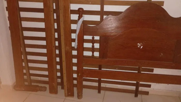 Vende-se esta cama