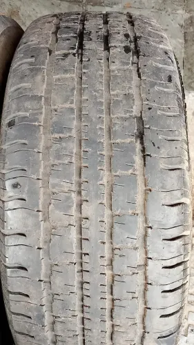 Pneu 265/70/16 Forzan Meia Vida utilPneu 265/70/16 Forzan Meia Vida util