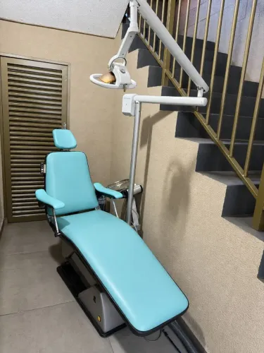 Cadeira Odontológica Kavo Light com refletor Dabi Focus L