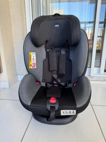 Cadeira Infantil para Auto Chicco Seat4fix de 0 á 36kg Preta