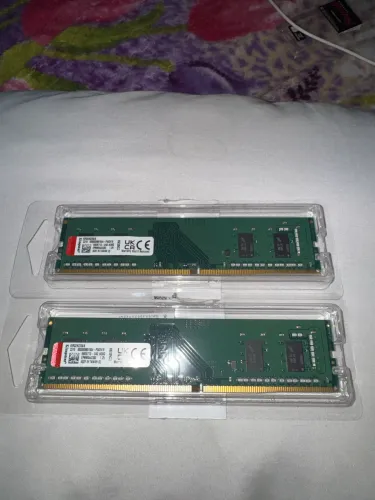 Memória 2x 8GB DDR4 3200mhz kingston. Total 16Gb