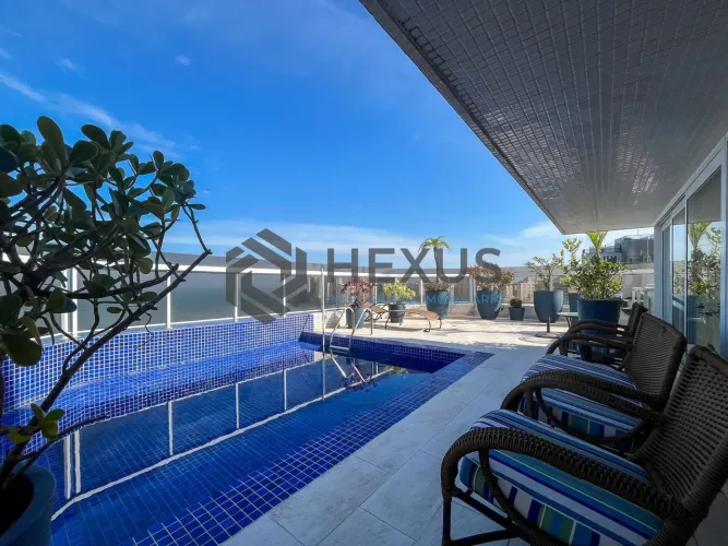 Cobertura frente mar com varanda gourmet vista mar e piscina na Praia das Asturias, Guaruj