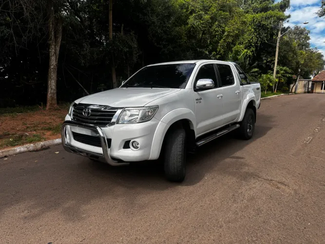 Toyota Hilux CD SRV 4X4 2.7 Flex 16V Aut. 2014