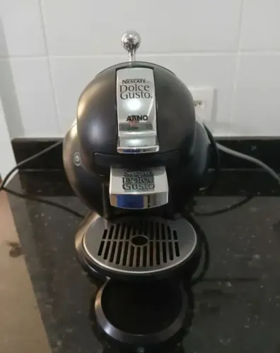 Cafeteira Nescafé Dolce Gusto