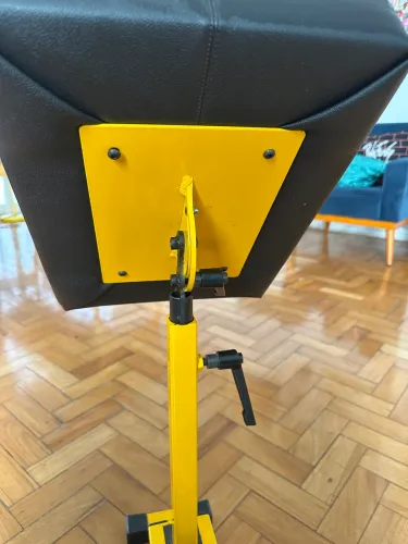 Apoio de braço Hammerworks