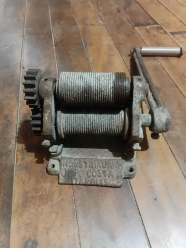 Vendo este engenho  de cana antigo  como o esta nas fotos