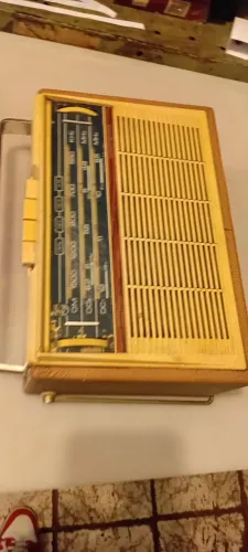 Rádio antigo Philips mensageiro
