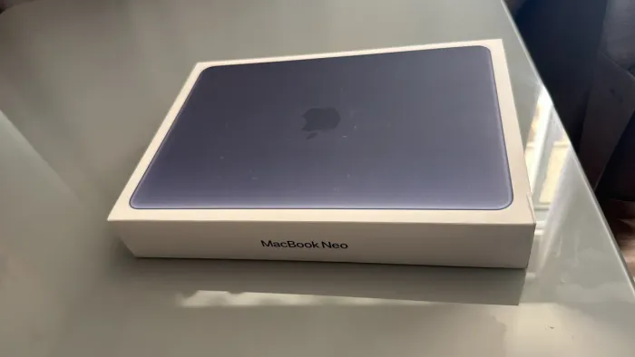 MacBook Neo 13