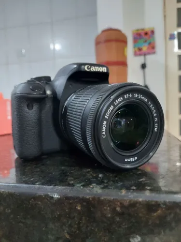 Vendo Câmera Canon T3i
