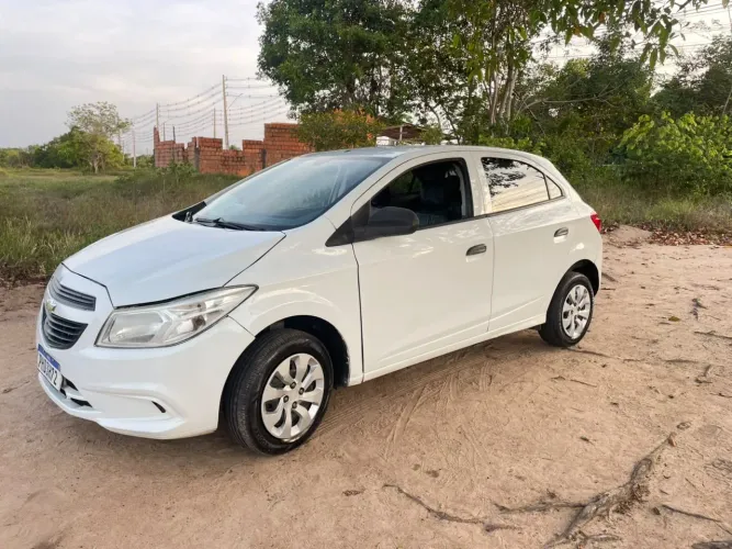 Chevrolet Onix JOY Hatch 1.0 8V Flex Mec. 4P 2017