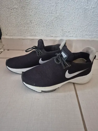 Tenis Nike 