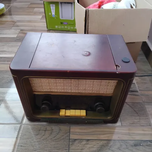 Rádio antigo
