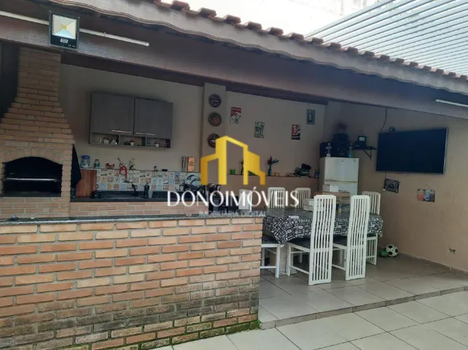 Casa 220 m² 3 dorms 1 suíte 6 vagas piscina Santa Terezinha SBC