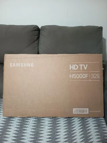 TV Samsung 32" HD H5000F Nova na Caixa