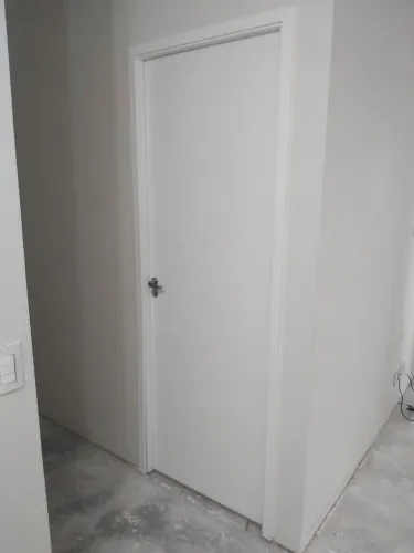 Porta com batente drywall