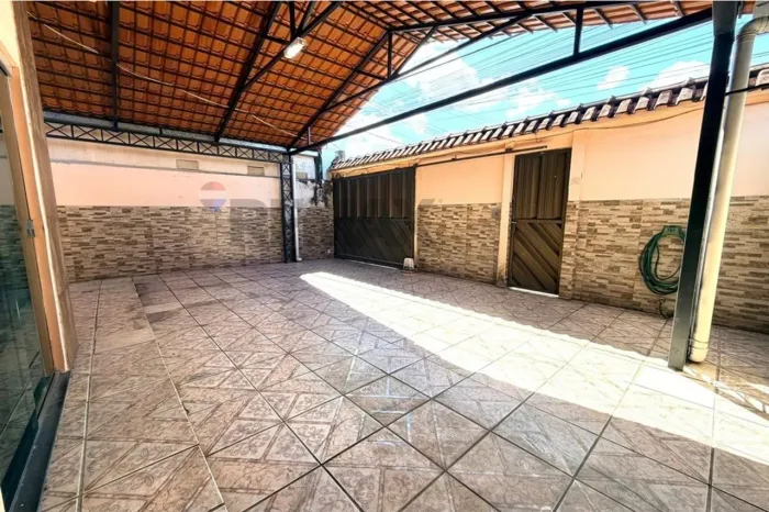Casa com piscina e edícula no conjunto vila rica, Novo Aleixo , financia*