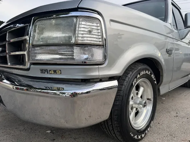 Ford F-1000 Regular Cab. 4.9i 1997