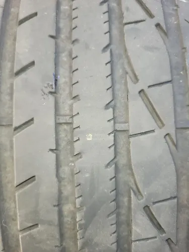 Pneus Goodyear Eagle sport 205 55 16 usado