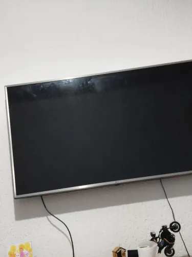 Tô doando essa tv 45 polegadas, comprei outra e essa tá sem utilidade ctt *