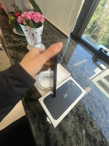 iPhone 13 128GB Preto - Único Dono | Completo | Excelente Estado
