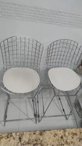 2 banquetas alta lindas e pouco usada
