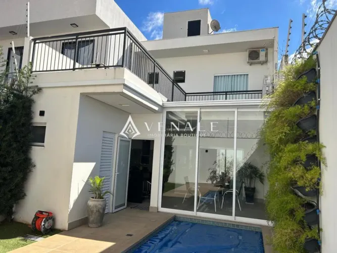 Sobrado à venda em Maringá, Jardim Higienópolis, com 3 quartos, com 205 m²