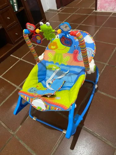 Cadeirinha de balanço