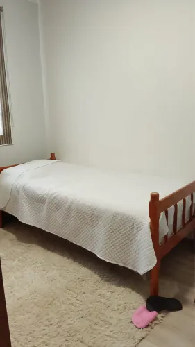 Cama solteiro madeira de ótima qualidade