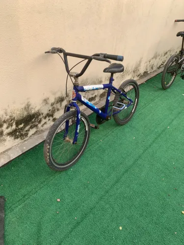 BMX Aro 20 Azul - Estilosa e Pronta para Rodar! ?